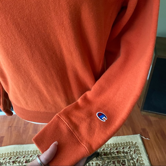 Champion womens crewneck - Picture 2 of 4